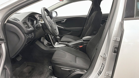 Volvo V40 10 of 21