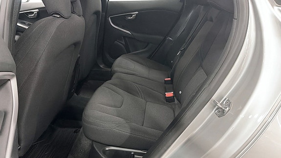 Volvo V40 9 of 21