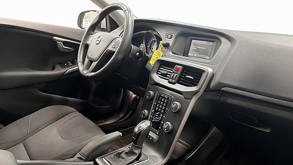 Volvo V40 14 of 21