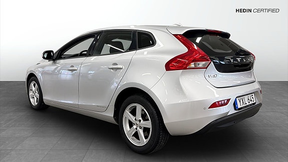Volvo V40 6 of 21