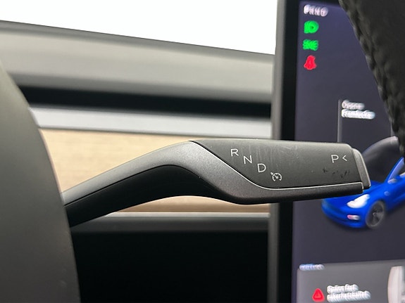 Tesla Model 3 18 of 30