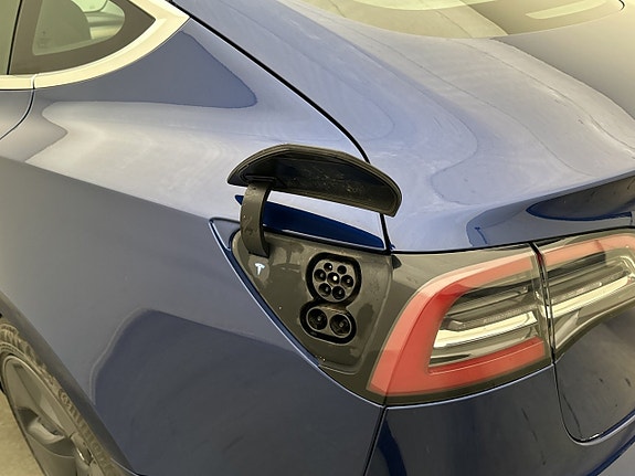 Tesla Model 3 29 of 30