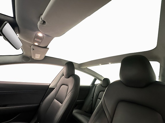 Tesla Model 3 13 of 30