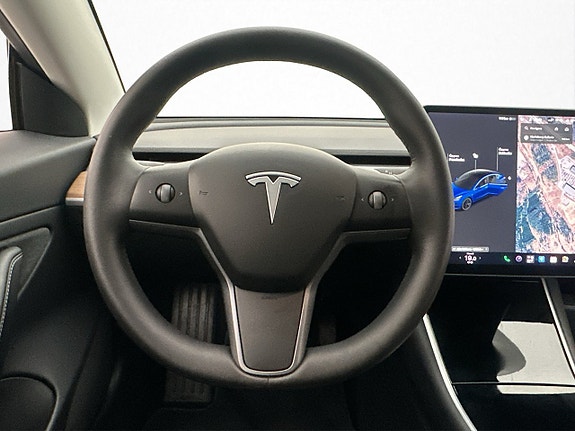 Tesla Model 3 15 of 30