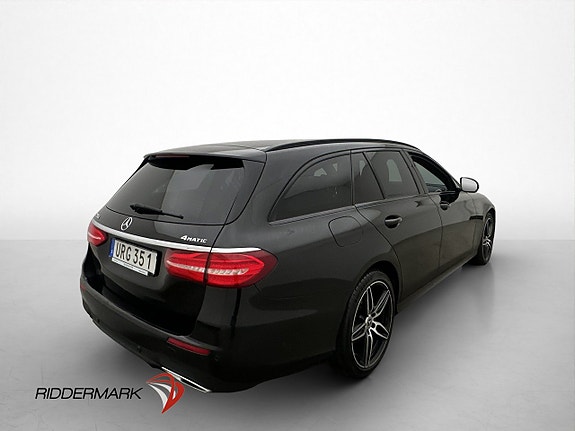 Mercedes-Benz E220 5 of 30