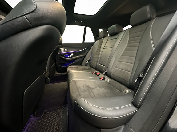 Mercedes-Benz E220 29 of 30