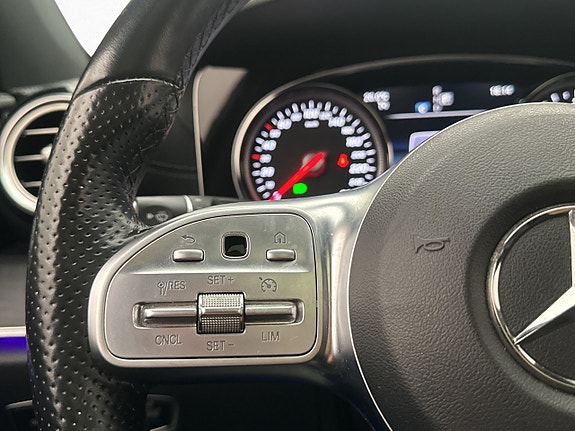 Mercedes-Benz E220 16 of 30