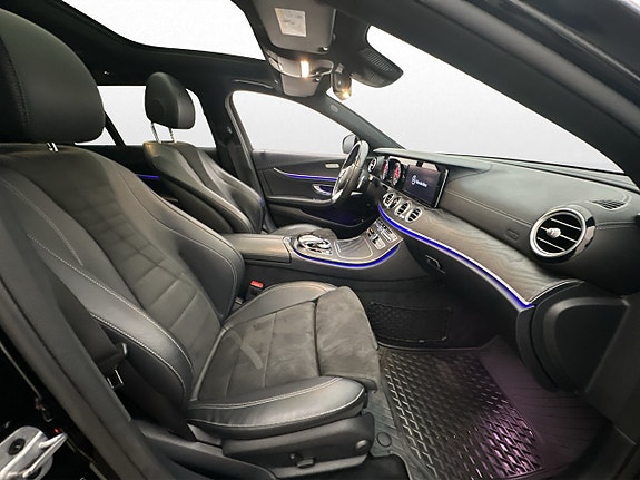 Mercedes-Benz E220 27 of 30