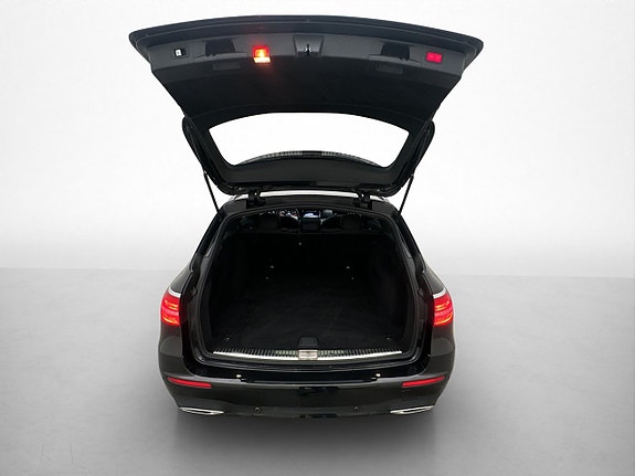 Mercedes-Benz E220 30 of 30