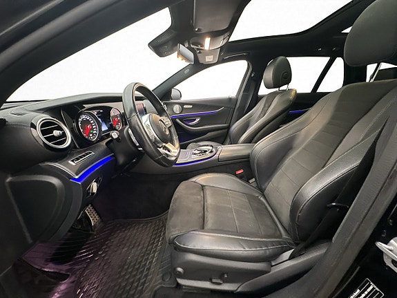 Mercedes-Benz E220 12 of 30