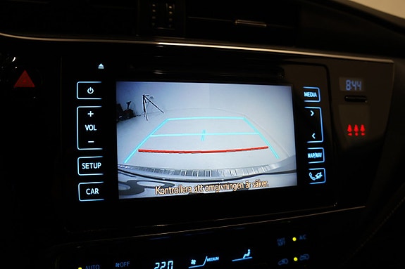 Toyota Auris 14 of 18