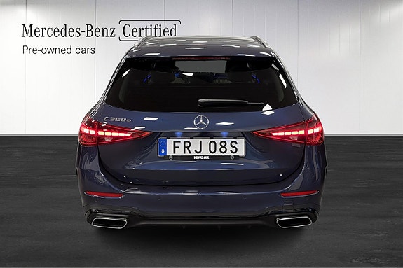 Mercedes-Benz C300 e 13 of 16