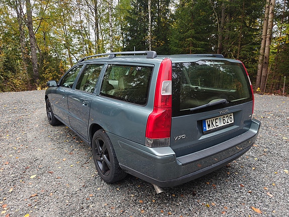 Volvo V70 5 of 7