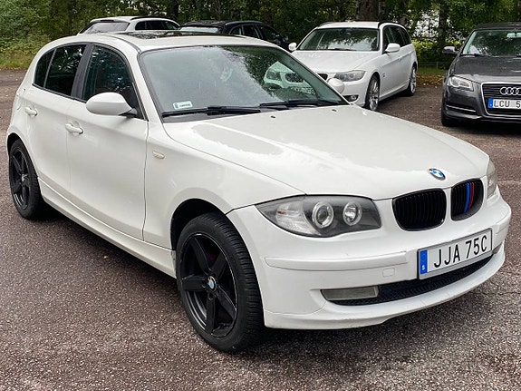BMW 118d 2 of 7