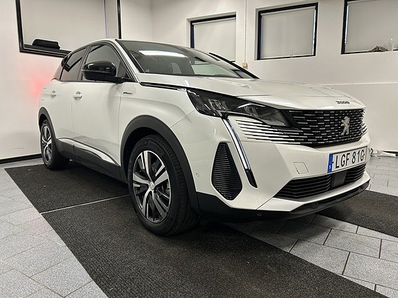 Peugeot 3008 3 of 18