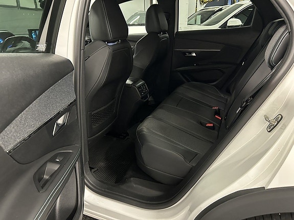 Peugeot 3008 11 of 18