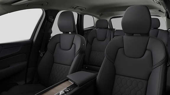 Volvo XC60 10 of 13