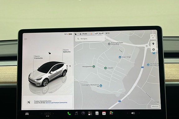 Tesla Model Y 7 of 26