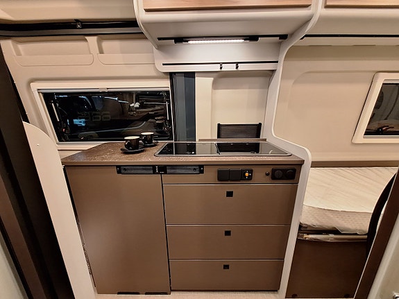 Bürstner B66 C 640 Långbädd, Automat, Solcell 10 of 22
