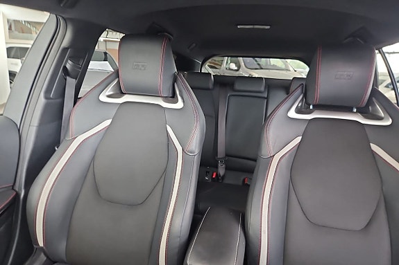 Toyota Corolla 15 of 18