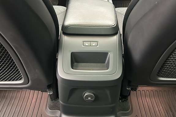 Volvo XC60 23 of 29