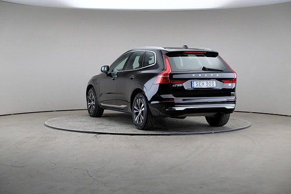 Volvo XC60 2 of 29