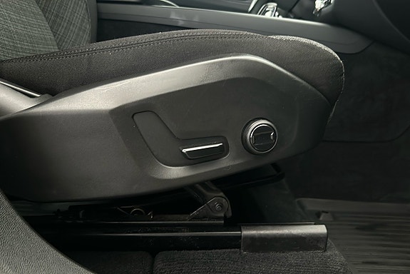 Volvo XC60 18 of 29
