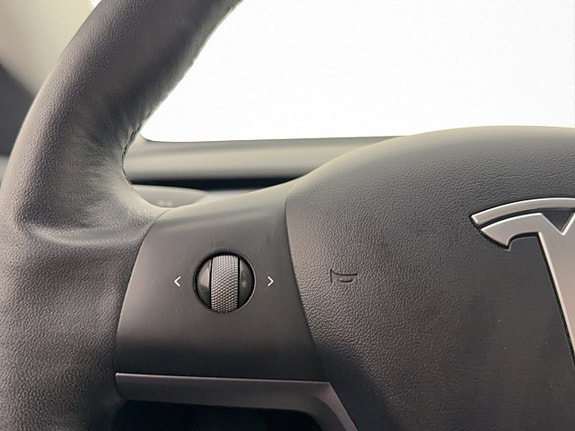 Tesla Model 3 29 of 30