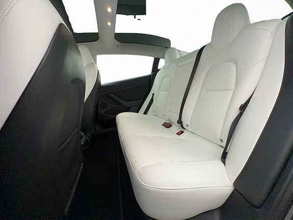 Tesla Model 3 20 of 30