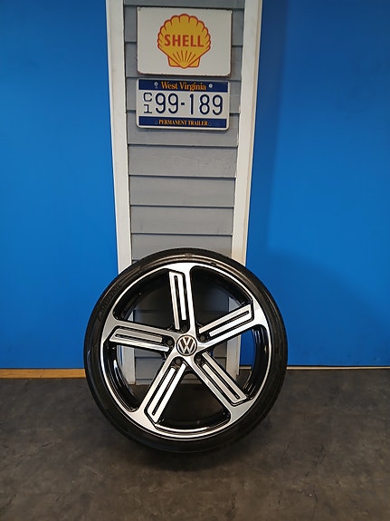 Product image 1 of 8