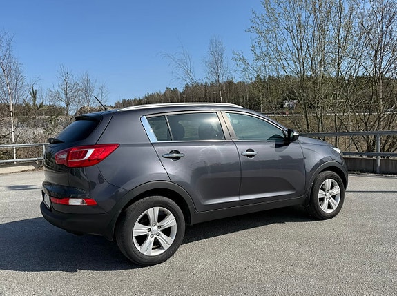 Kia Sportage 2 of 5