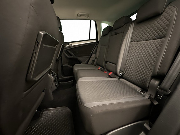 Volkswagen Tiguan 24 of 30