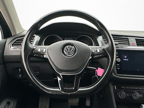 Volkswagen Tiguan 14 of 30