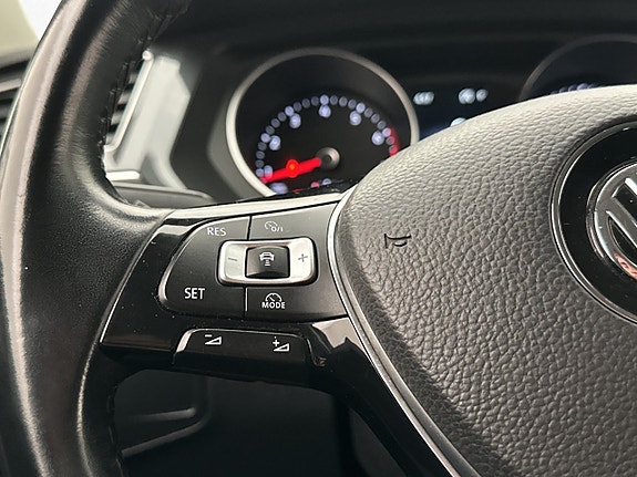 Volkswagen Tiguan 15 of 30