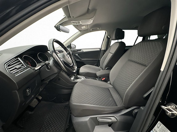 Volkswagen Tiguan 11 of 30