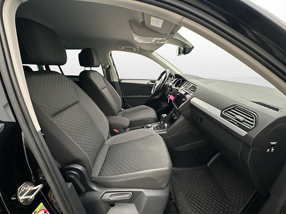 Volkswagen Tiguan 23 of 30