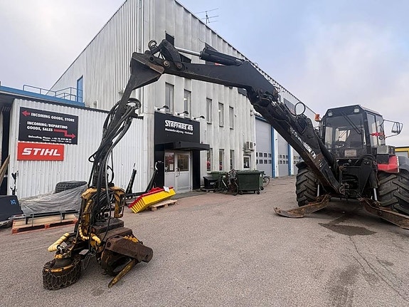 Huddig 960 C6 gårdsmaskin med skördar-aggregat 9 of 9