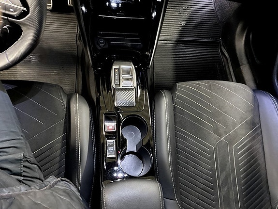 Peugeot 2008 12 of 19