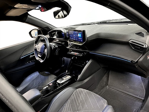 Peugeot 2008 13 of 19