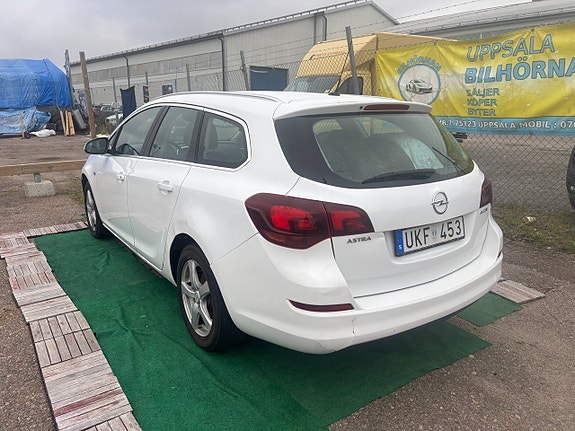 Opel Astra 4 of 5