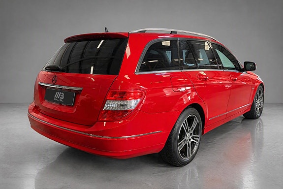 Mercedes-Benz C180 2 of 10