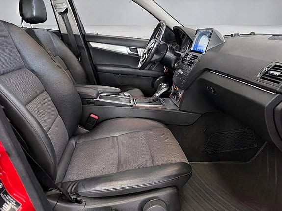 Mercedes-Benz C180 8 of 10