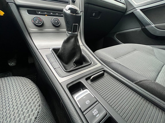 Volkswagen Golf I 21 of 24
