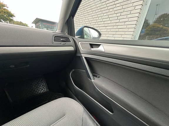 Volkswagen Golf I 23 of 24