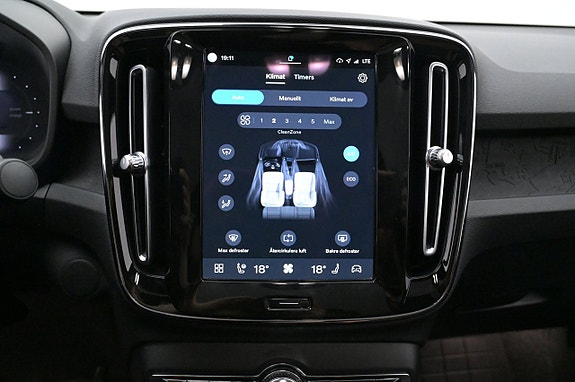 Volvo C40 14 of 27