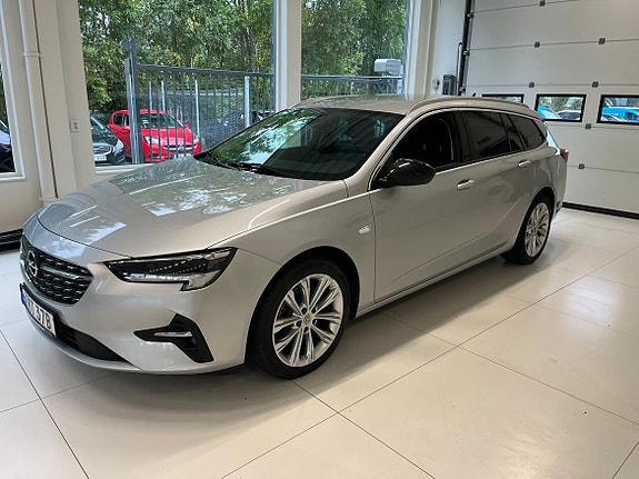 Opel Insignia 2 of 8