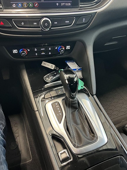 Opel Insignia 8 of 8
