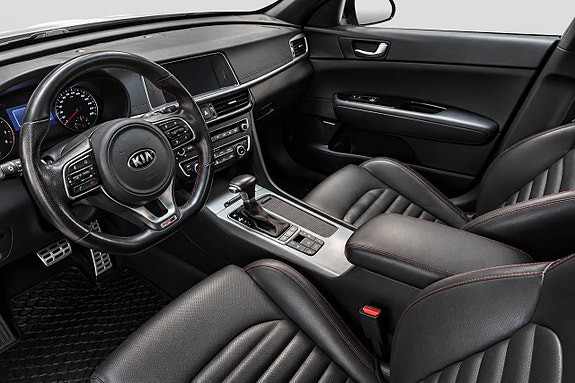 Kia Optima 9 of 28