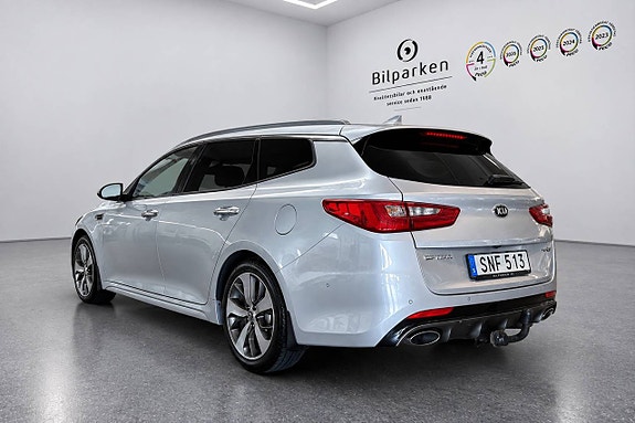 Kia Optima 3 of 28