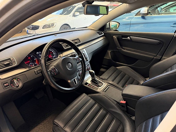 Volkswagen Passat 8 of 19